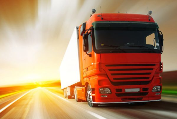 Link Between Supply Visibility and Last Mile fulfilment, red truck